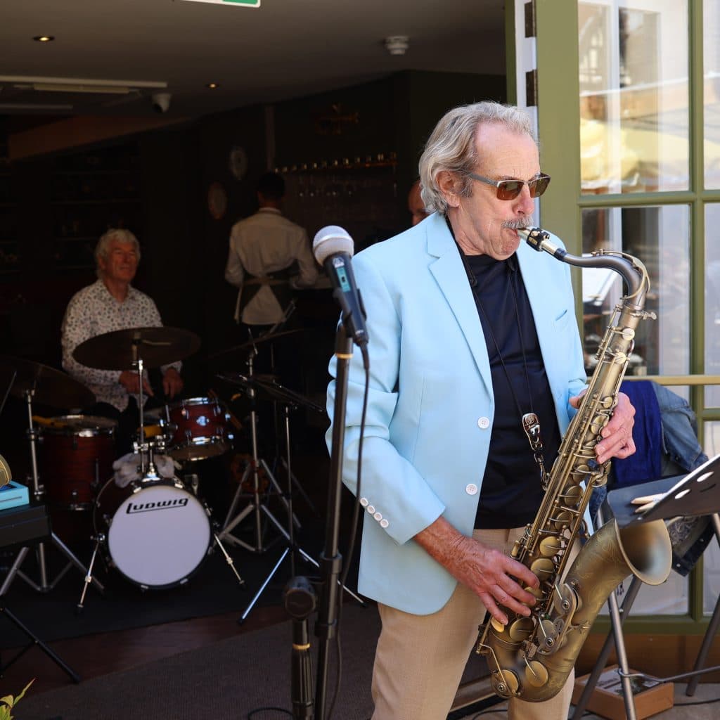 Cover Image for Acoustic Friday’s!